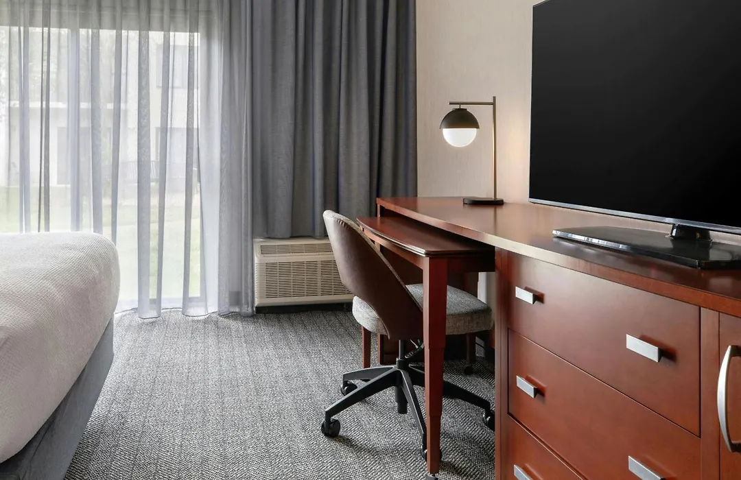 Courtyard By Marriott Pittsburgh Airport-1