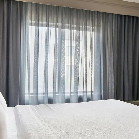 Courtyard By Marriott Pittsburgh Airport-2